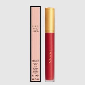 Gucci Rouge à Lèvres Liquid Matte Lipstick-Goldie Red